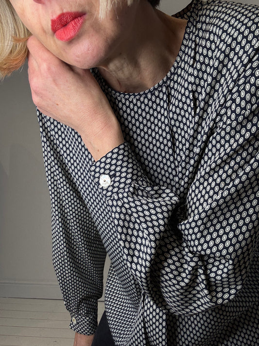 vintage aquascutum collarless British women's, female founded