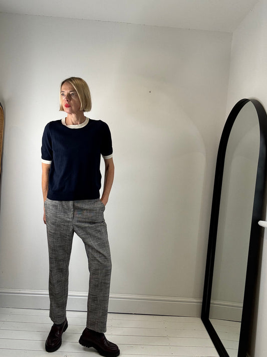 Contrast trim knitted tee