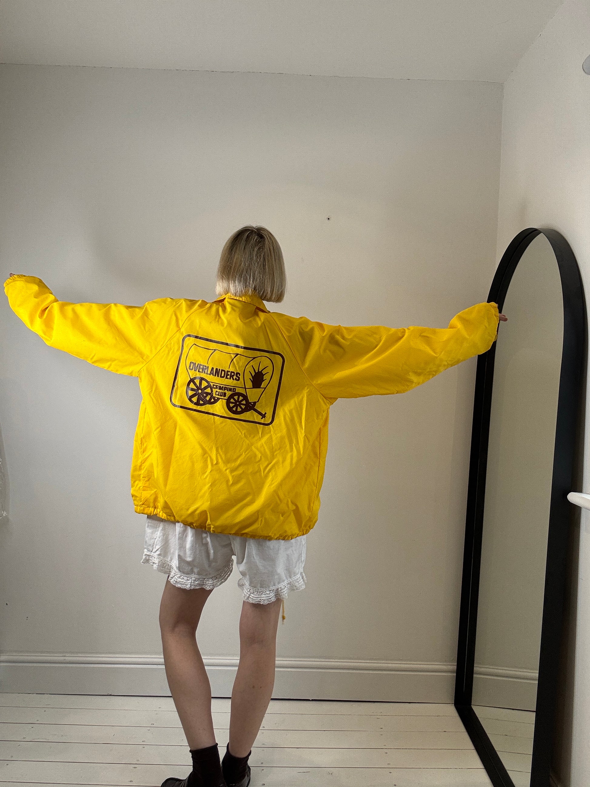 vintage windbreaker yellow jacket motif and slogan unisex women's preloved secondhand jacket waterproof usa vintage sports wear auburn