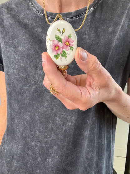 Ceramic painted necklace