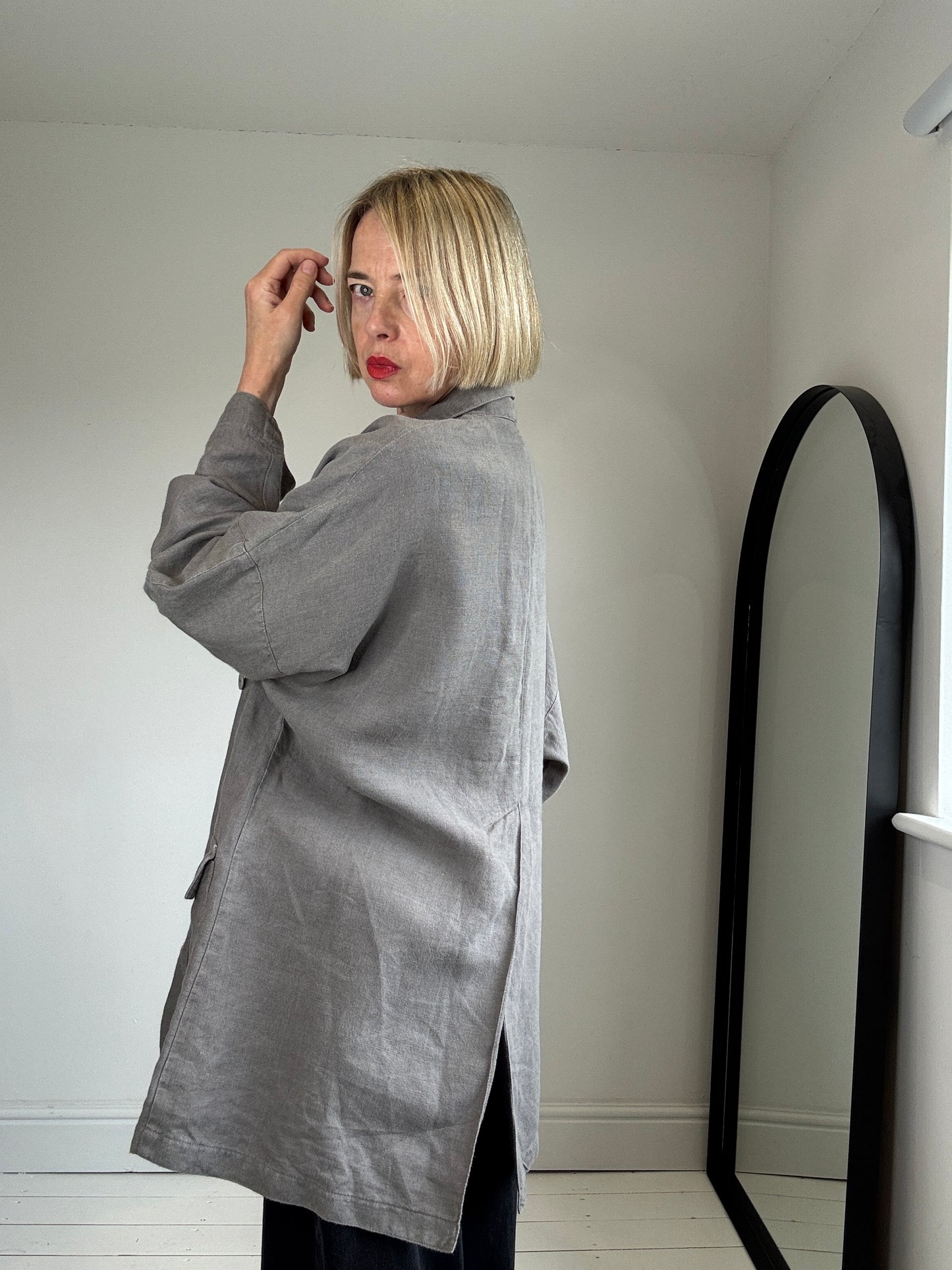 JOYCE RIDINGS linen jacket