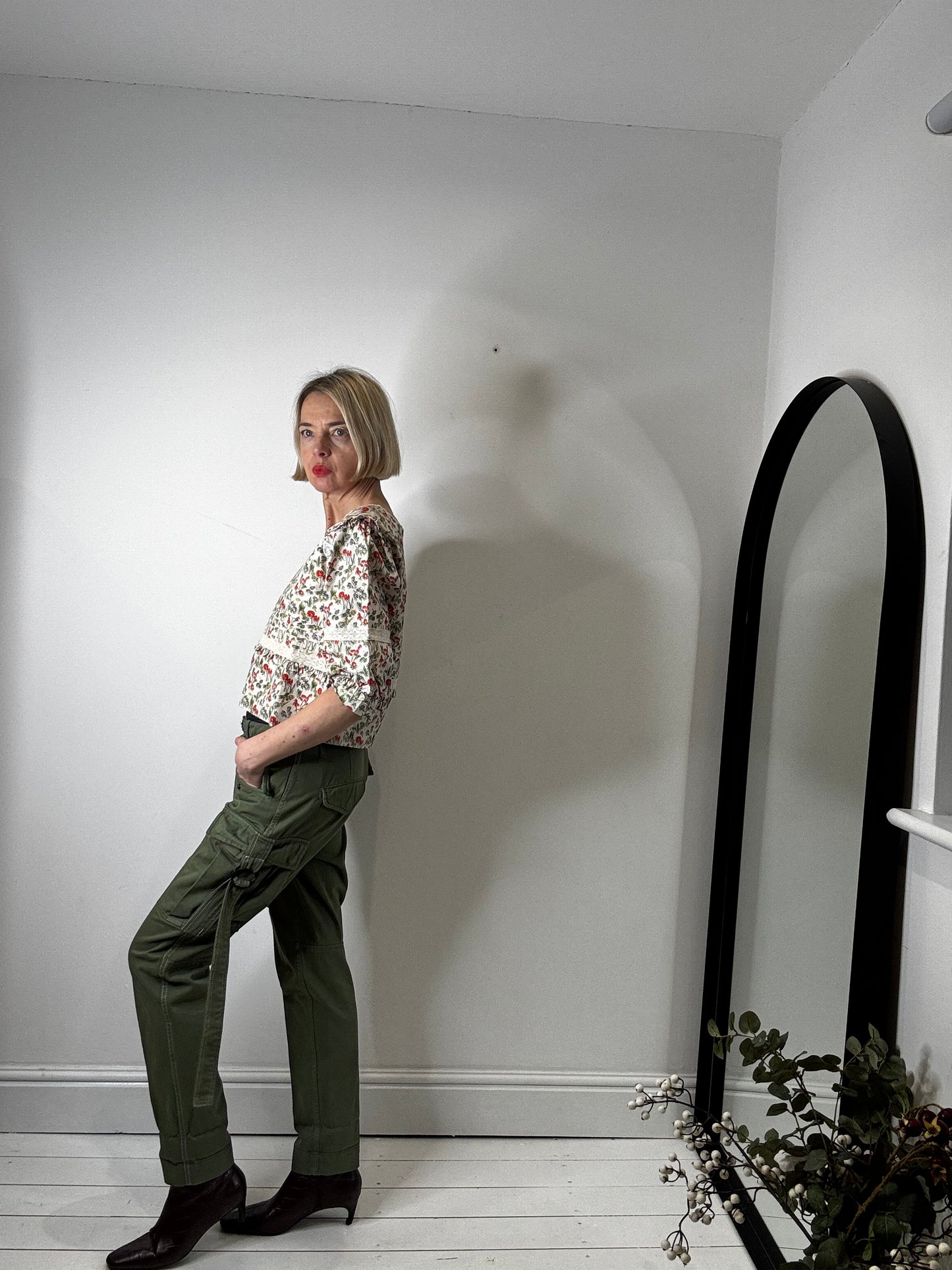 UNIQUE khaki trousers
