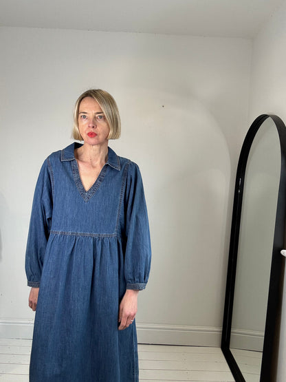 Denim collar dress