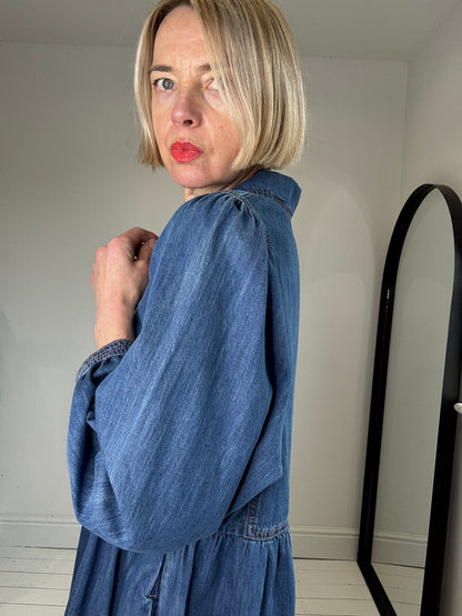 Denim collar dress