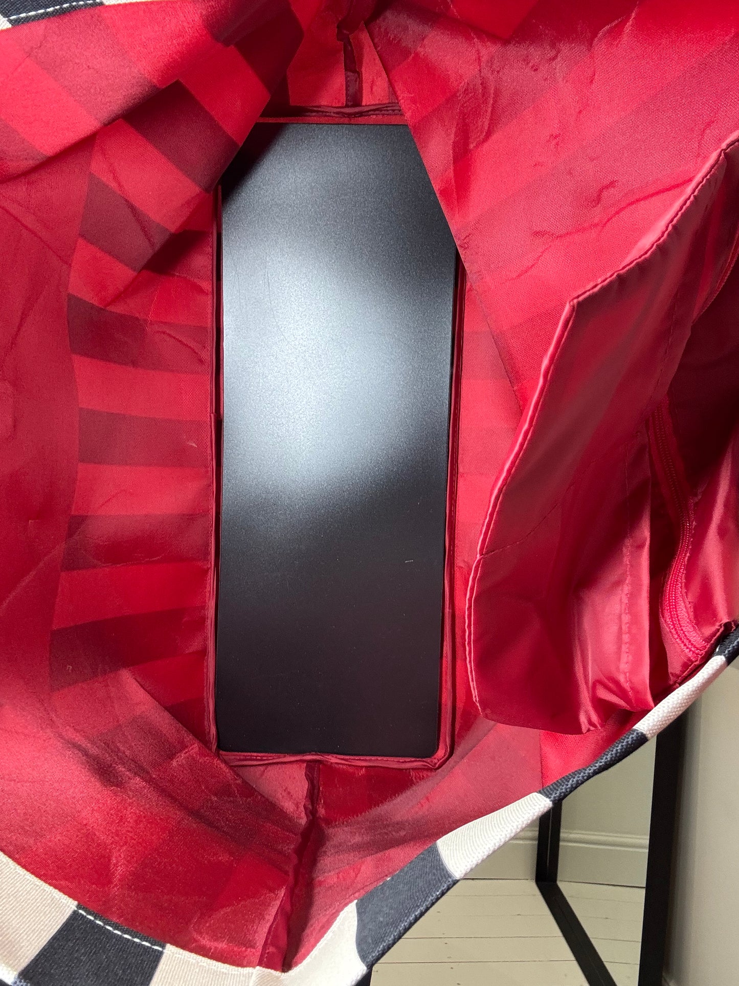 Lulu Guiness lips tote