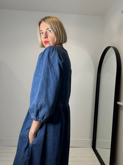 Denim puff sleeve dress
