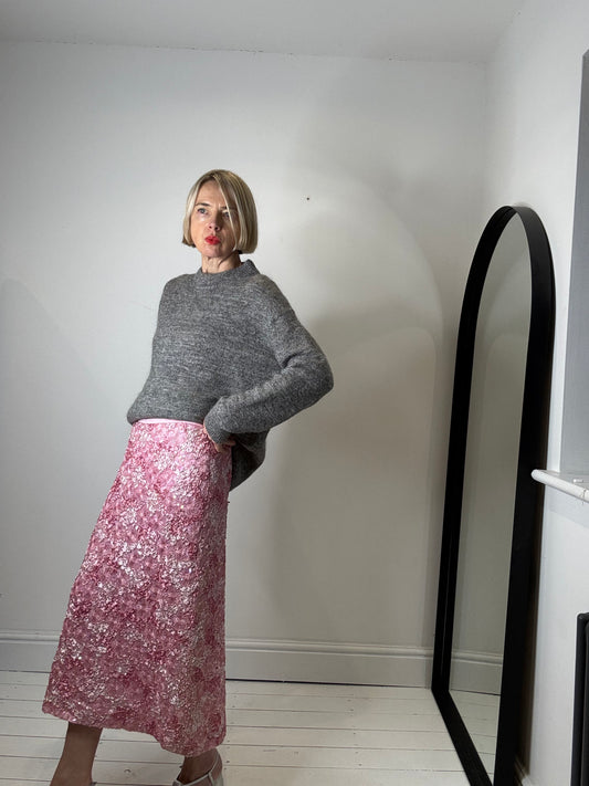 sequin embellished pencil skirt pink preloved style 
womens