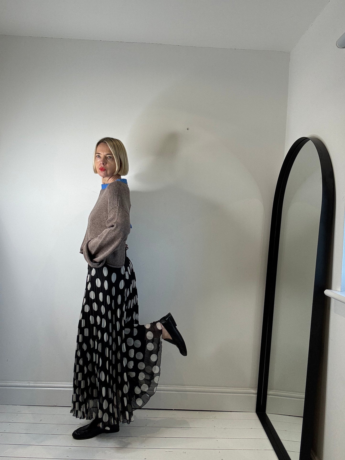 Polka dot pleated skirt