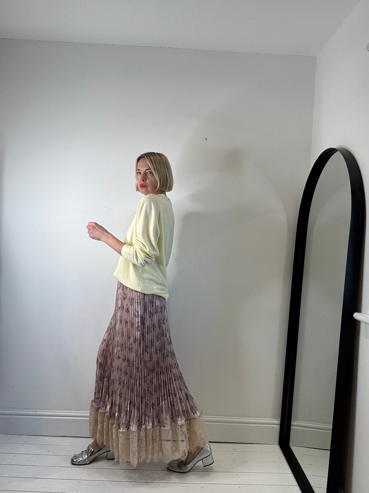 Pleated jacquard lace hem skirt