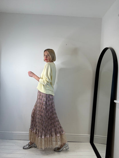 Pleated jacquard lace hem skirt