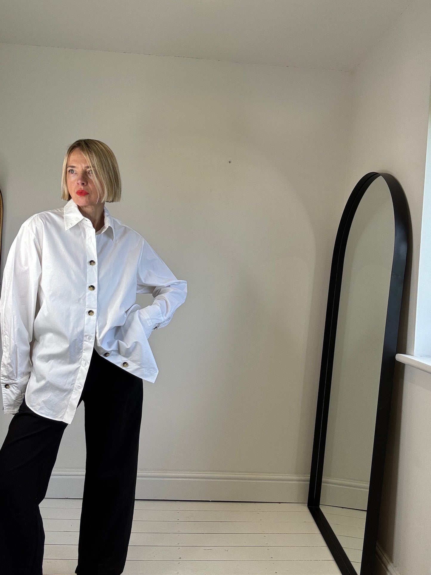SARAH BUTE tie back cotton shirt