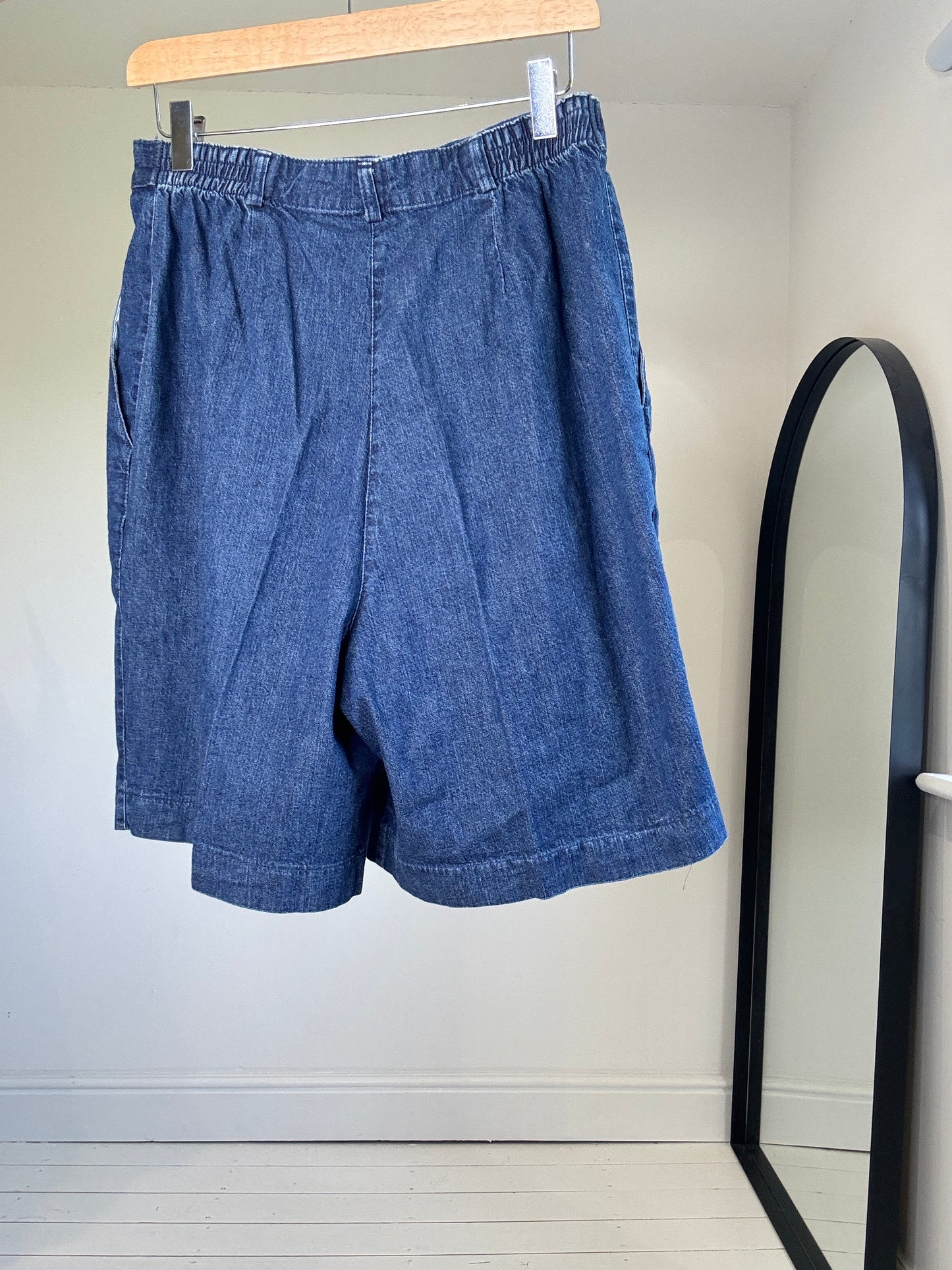 VINTAGE denim shorts