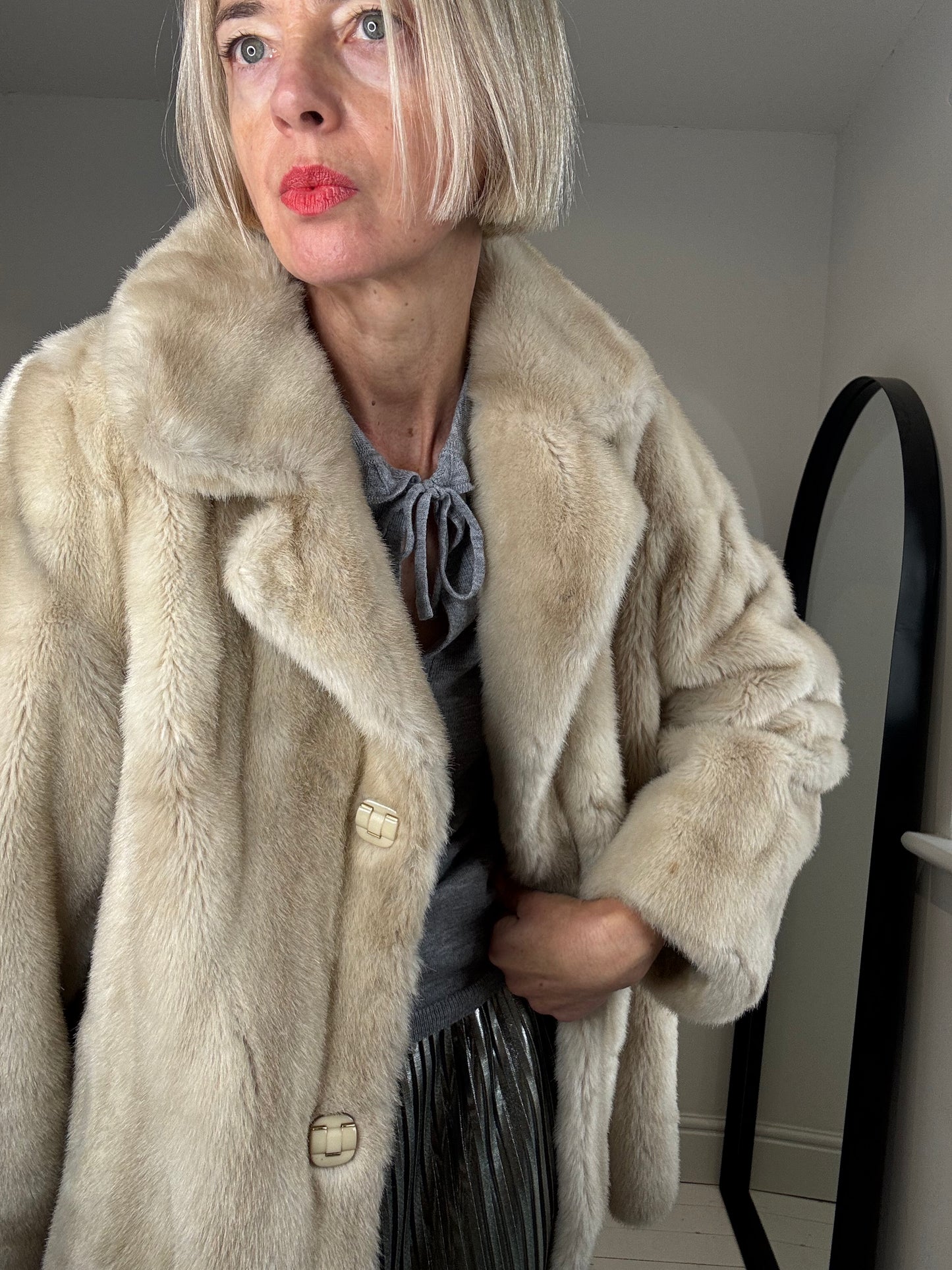 VINTAGE Tissavel faux fur