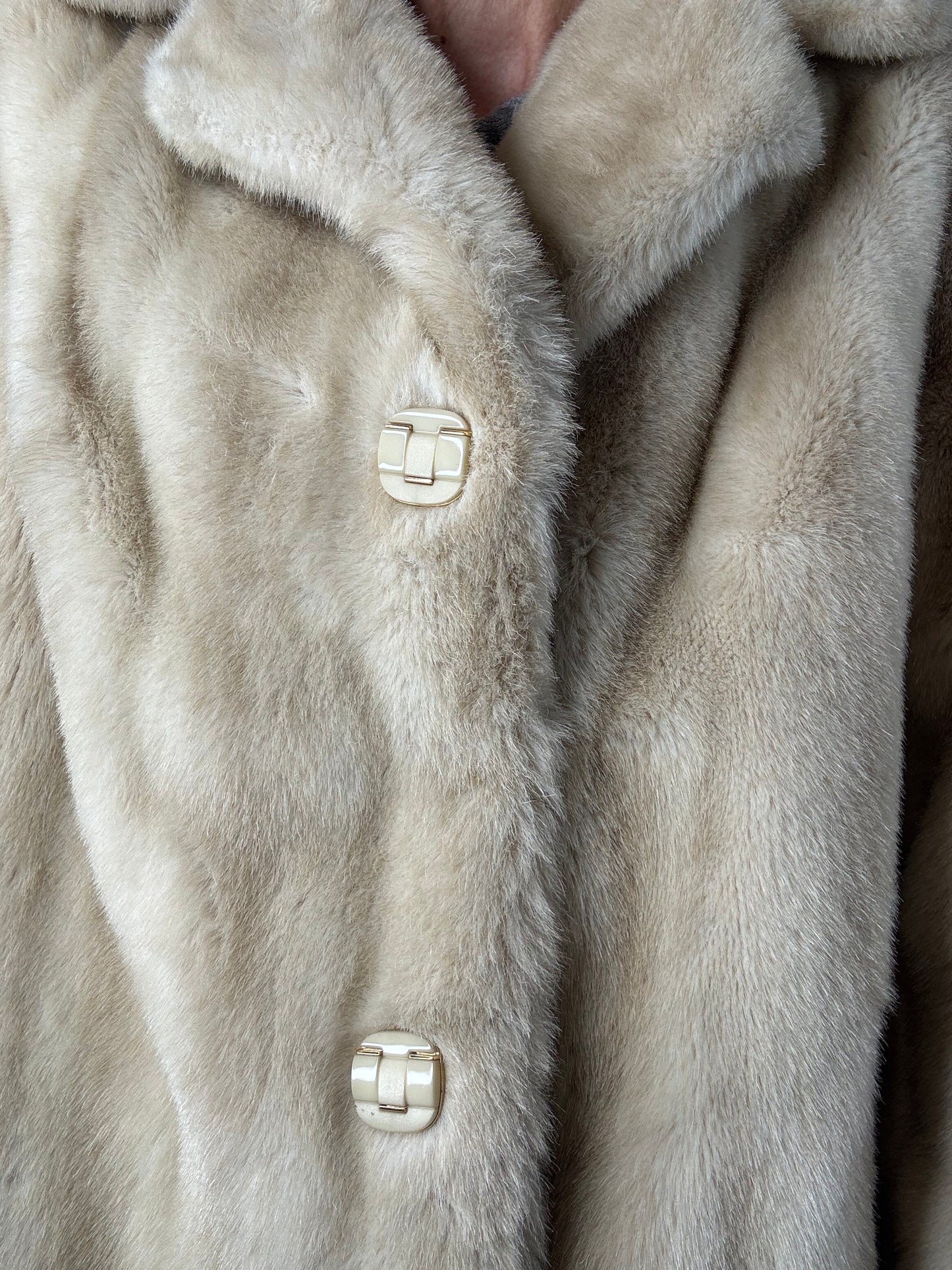 VINTAGE Tissavel faux fur