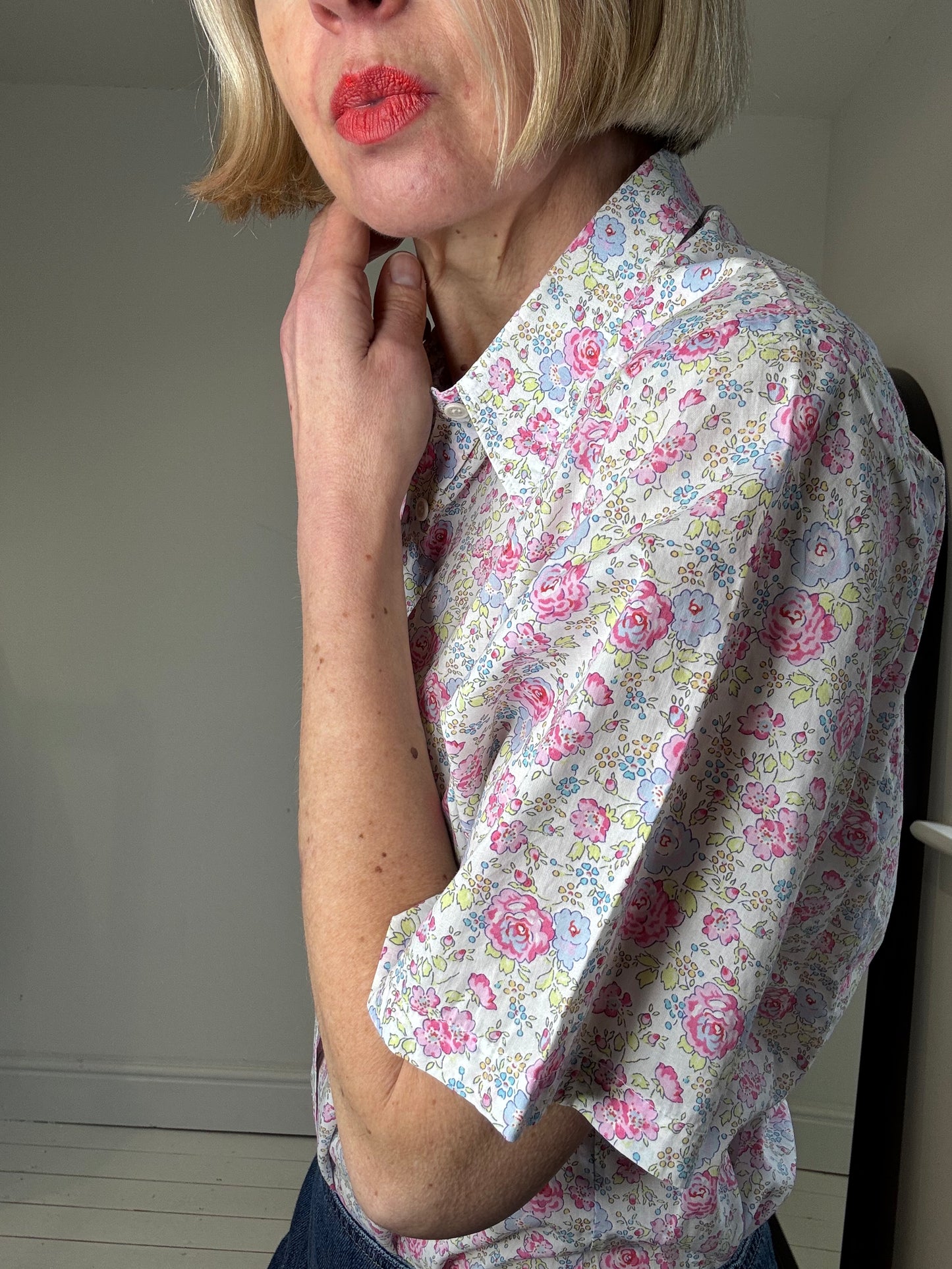 Short sleeve floral shirt