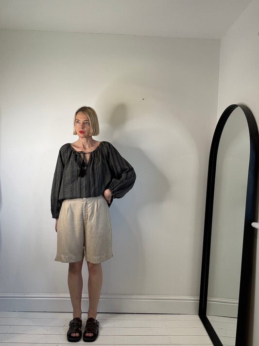 zara preloved linen viscose shorts neutral beige women's knee length summer secondhand