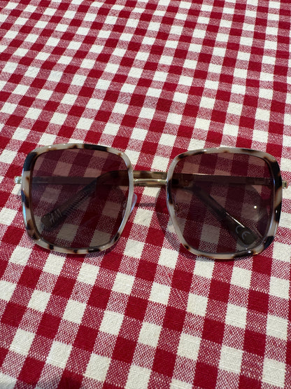 Tortoiseshell square sunglasses