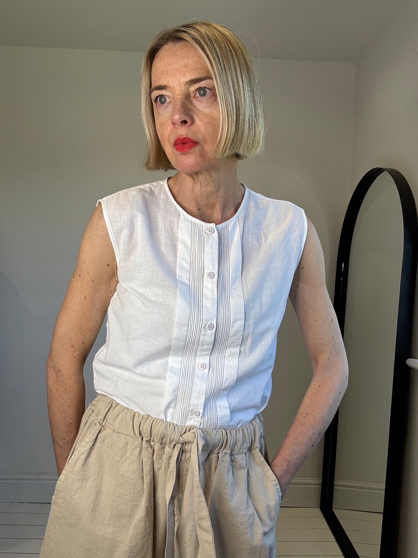 Vintage sleeveless top