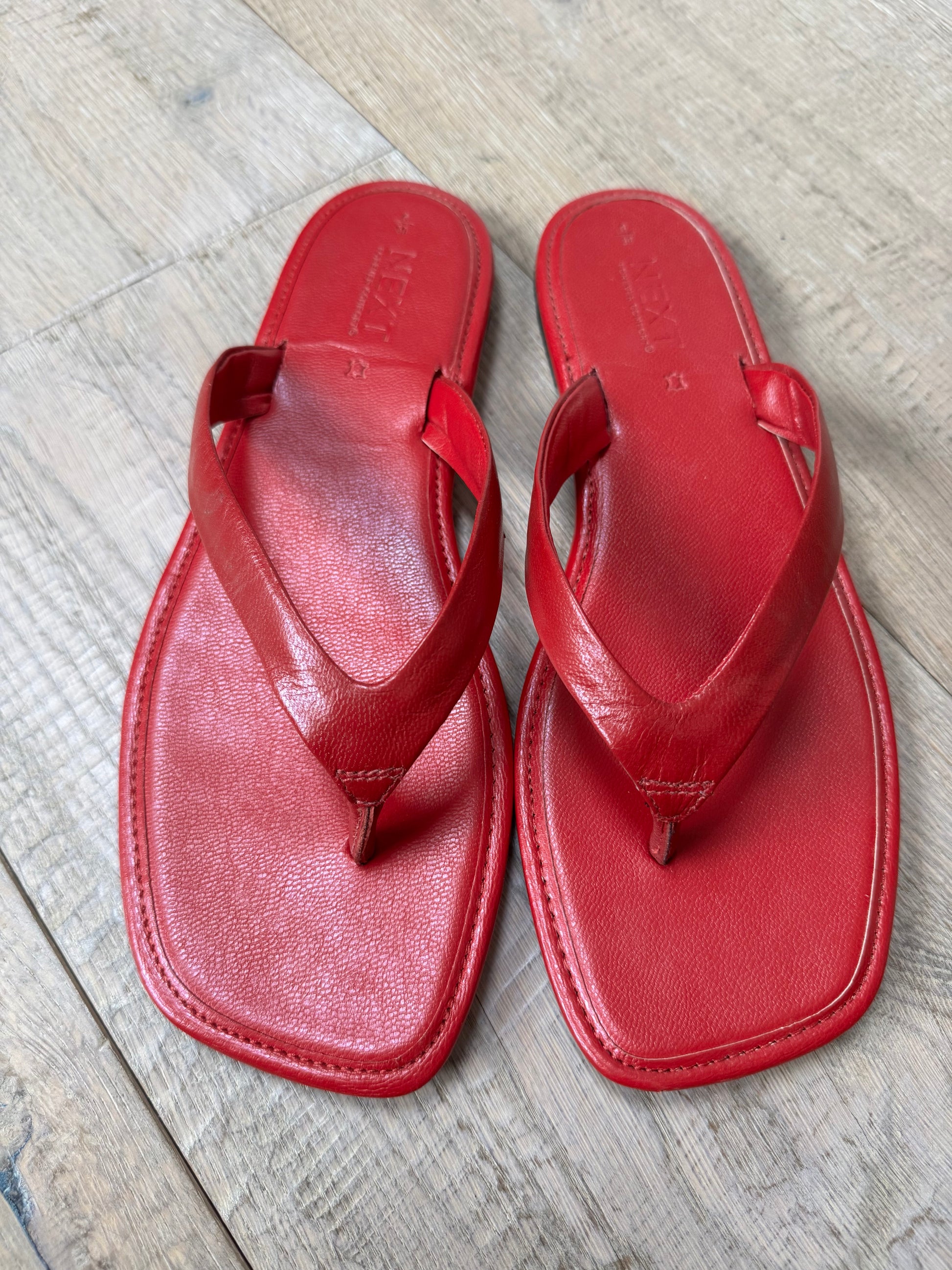 red leather toe post flip flops size 6 39 women's summer sandals shoes preloved secondhand