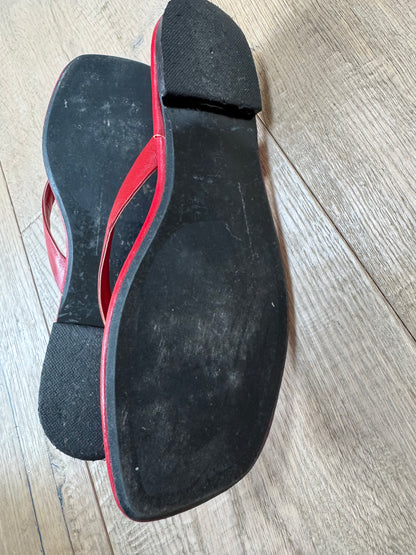 Leather toe posts