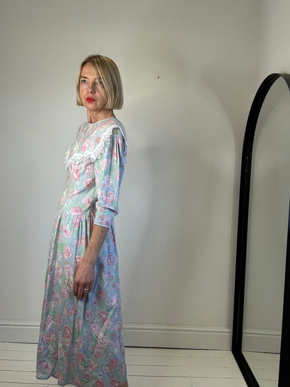 VINTAGE lace trim collar dress