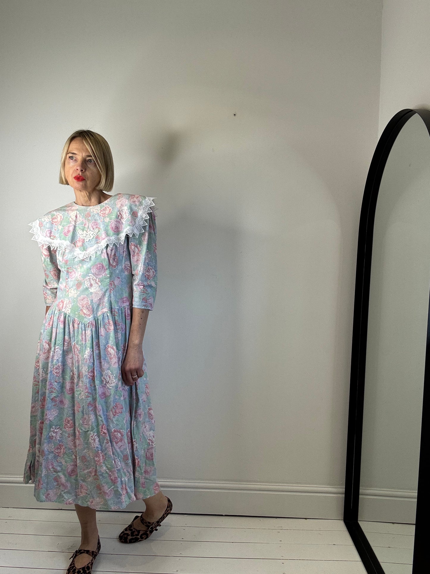 VINTAGE lace trim collar dress