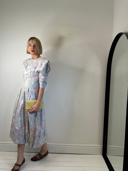 VINTAGE lace trim collar dress