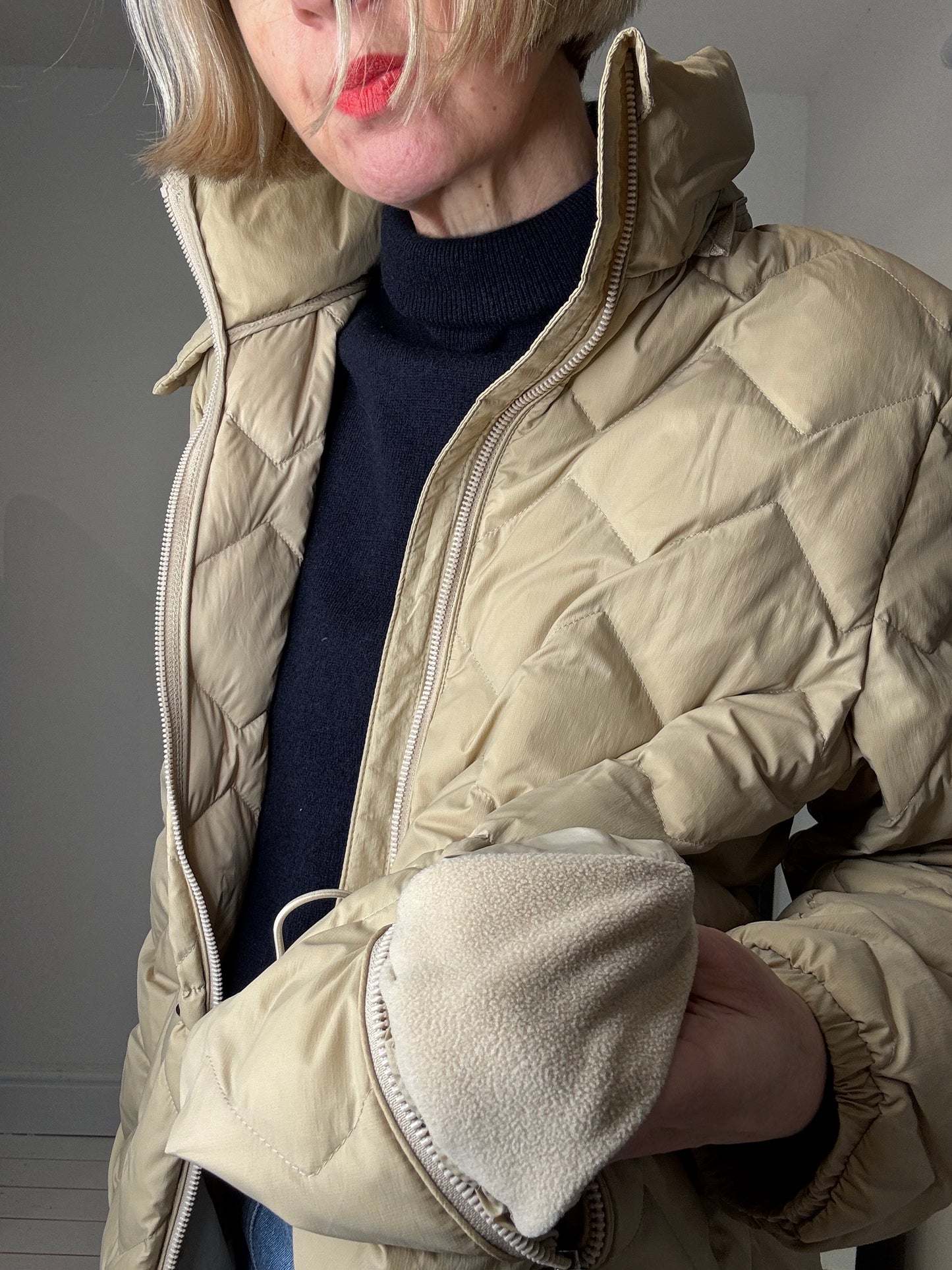 Ultra lightweight puffer