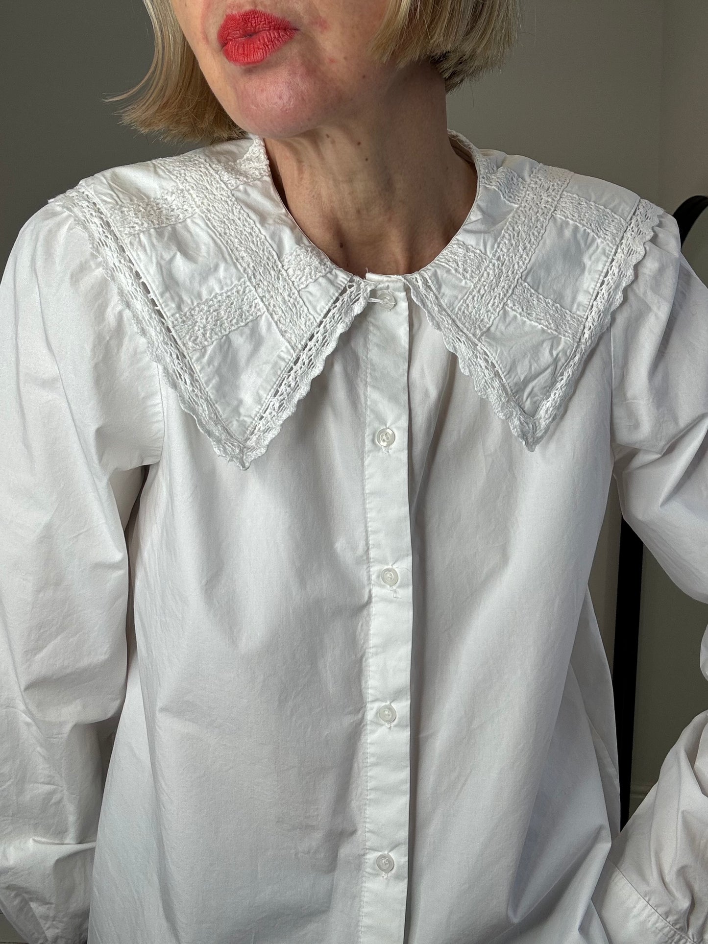 Cotton big collar shirt