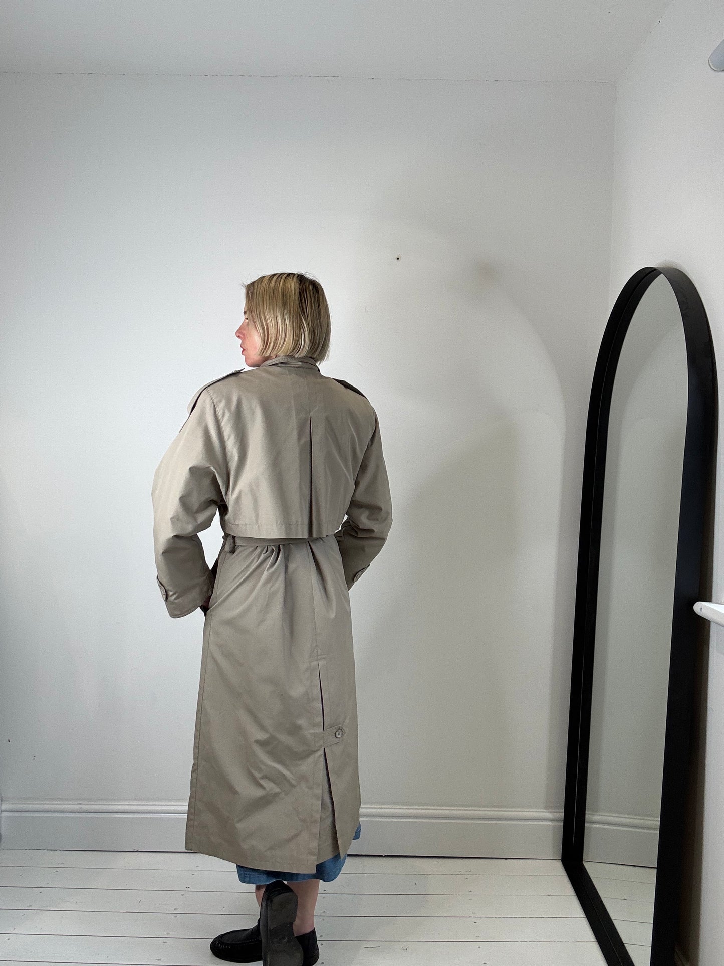 VINTAGE double breasted trench coat