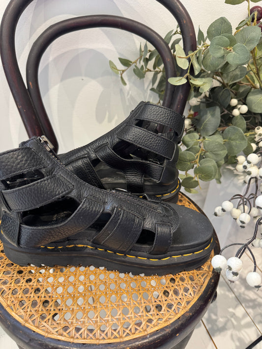 DR MARTEN Olson sandals