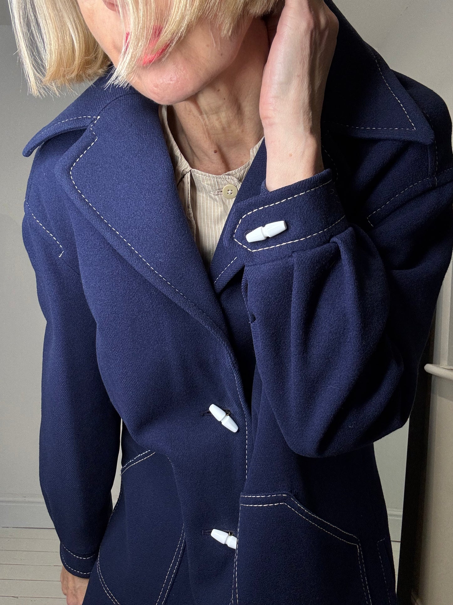 VINTAGE ALEXON contrast stitch coat