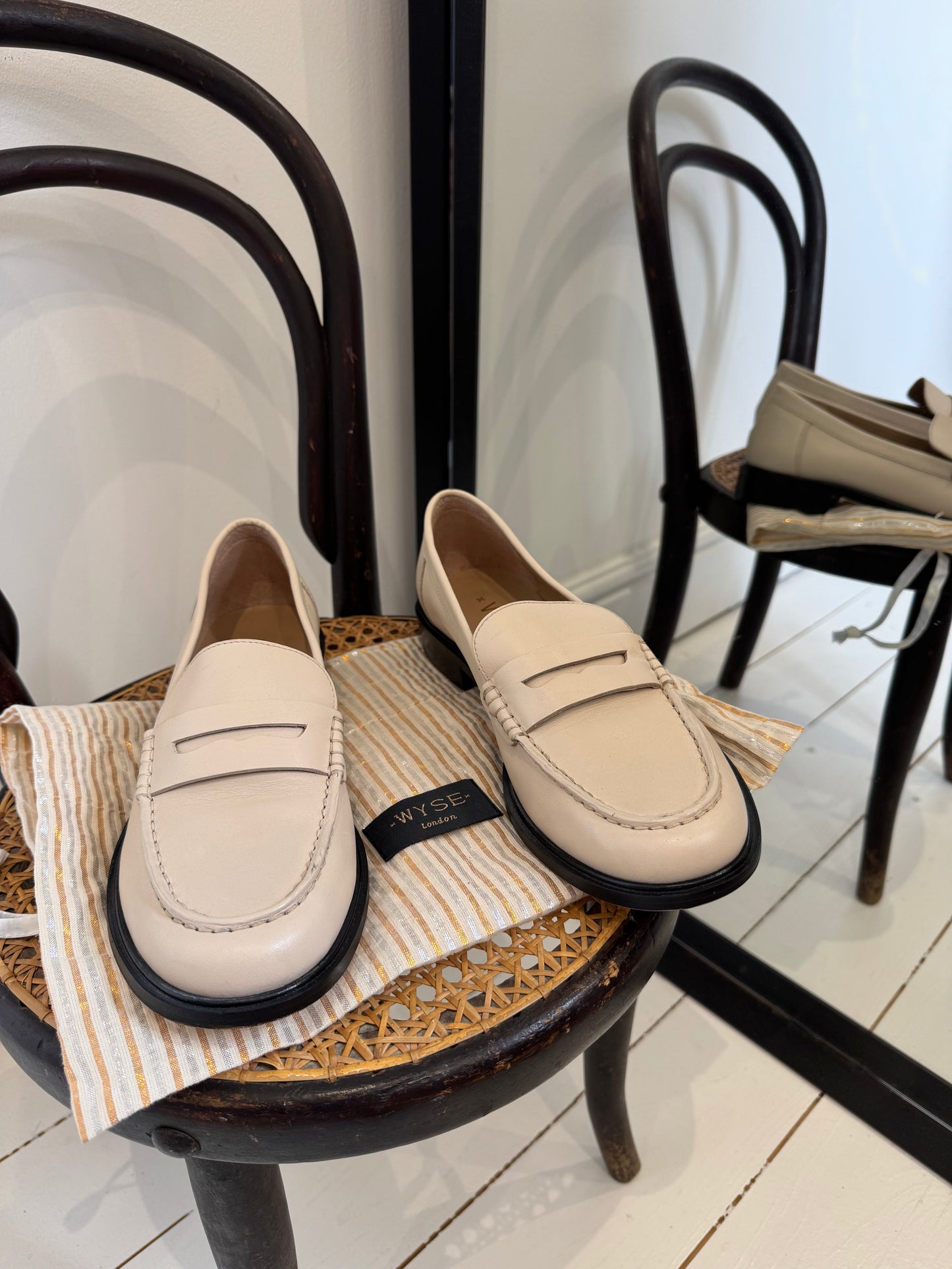 WYSE London Camilla leather loafer