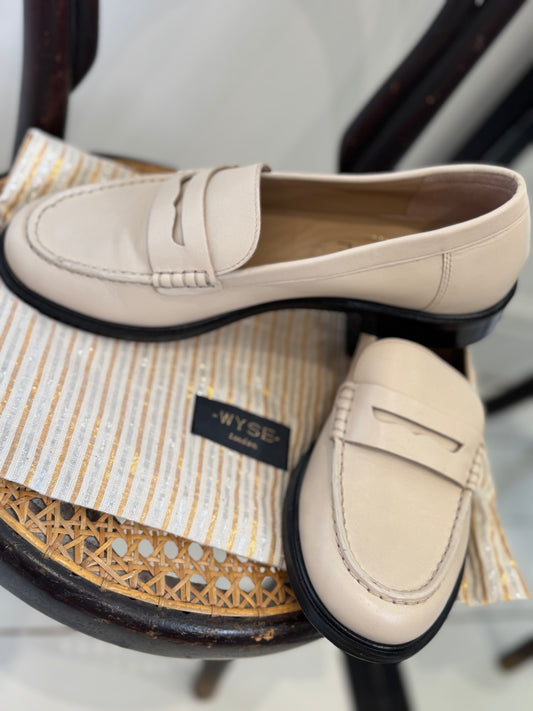 WYSE London Camilla leather loafer
