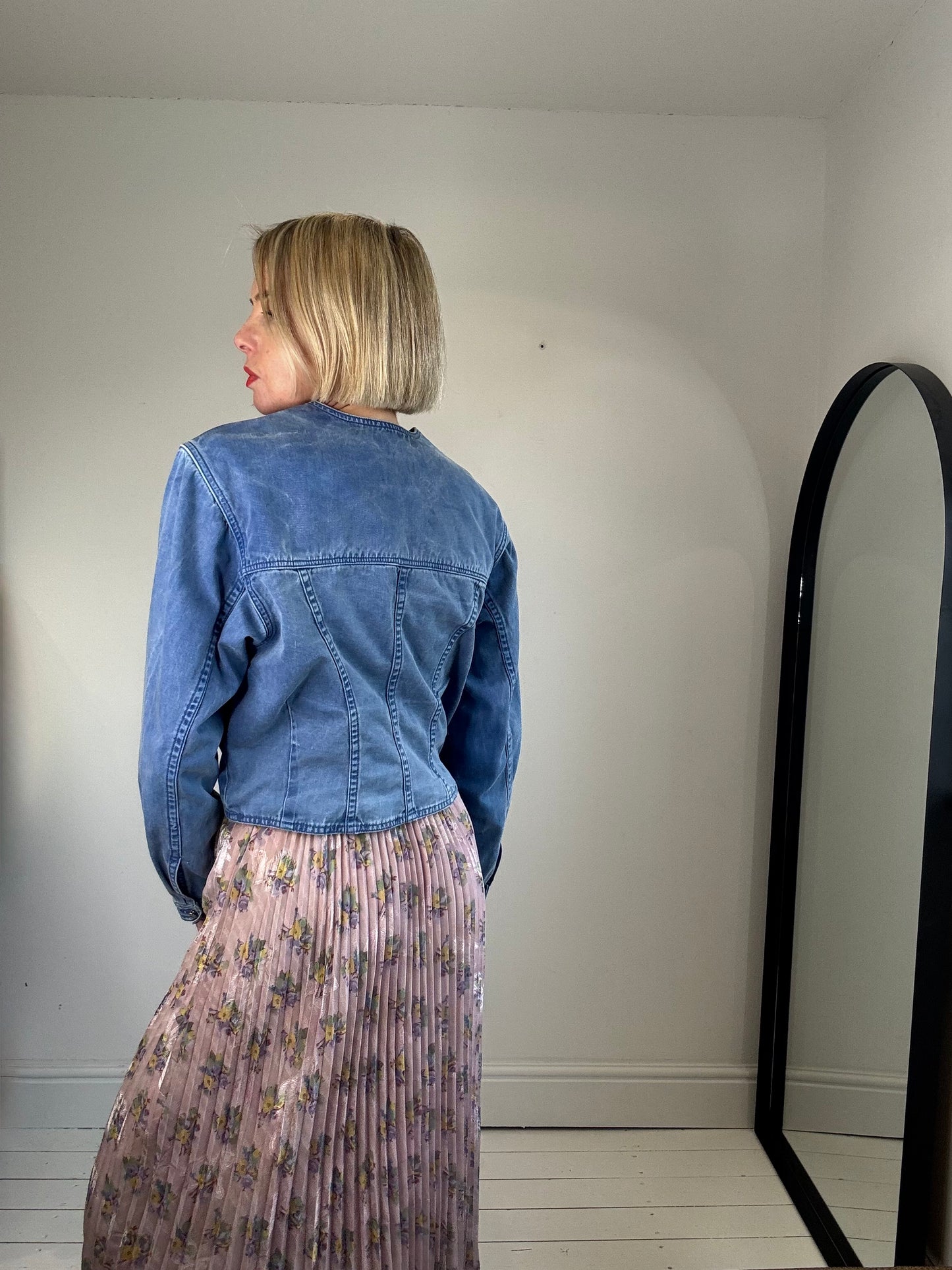 VINTAGE acid wash top
