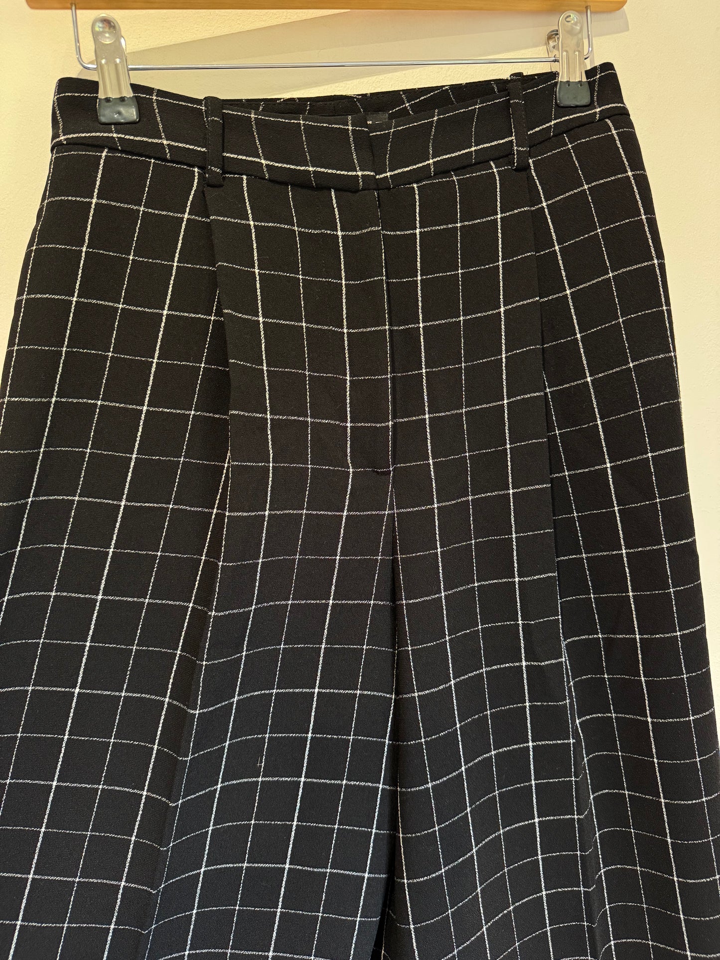 Windowpane check Bermuda