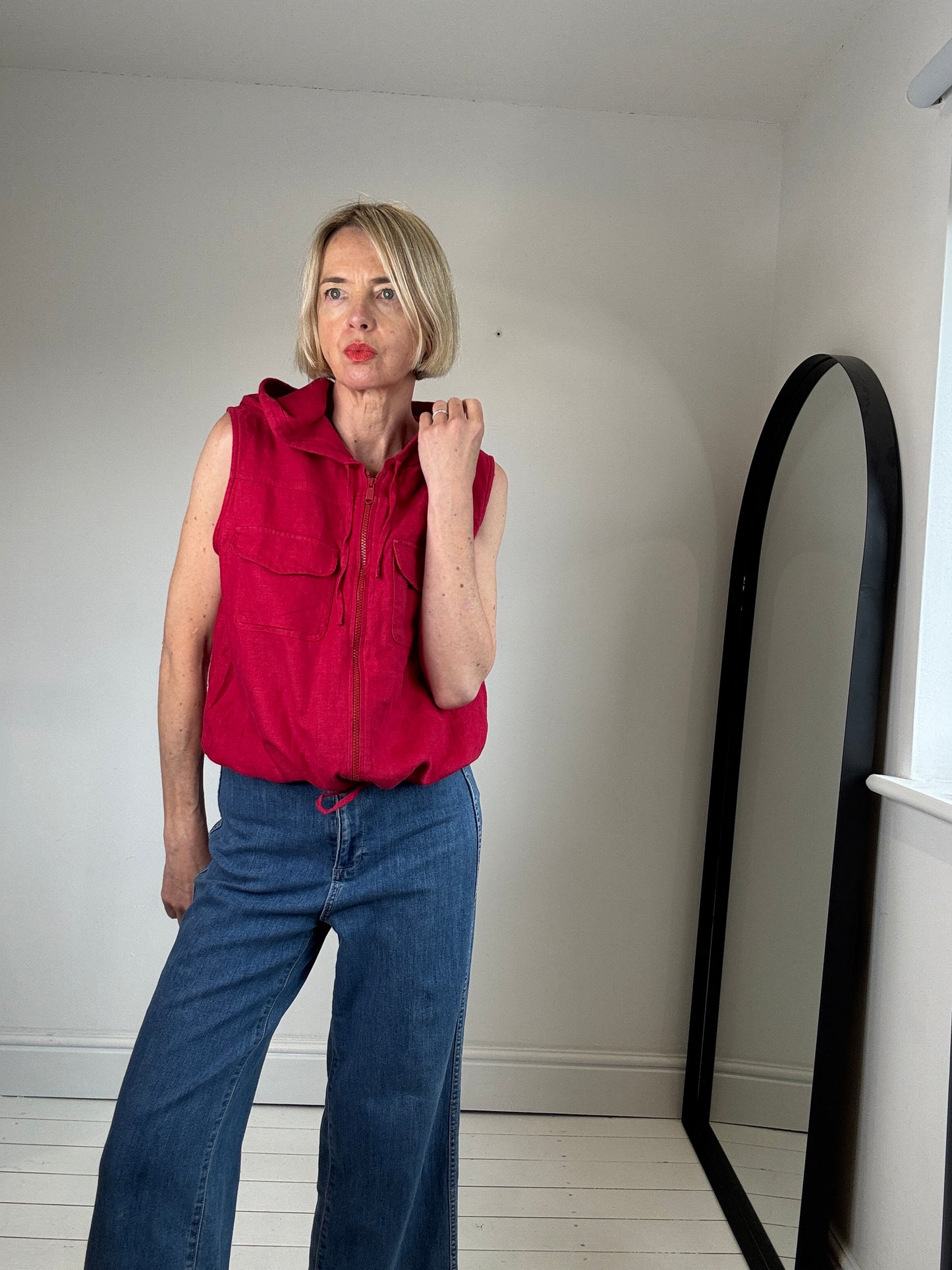 Linen hooded gilet