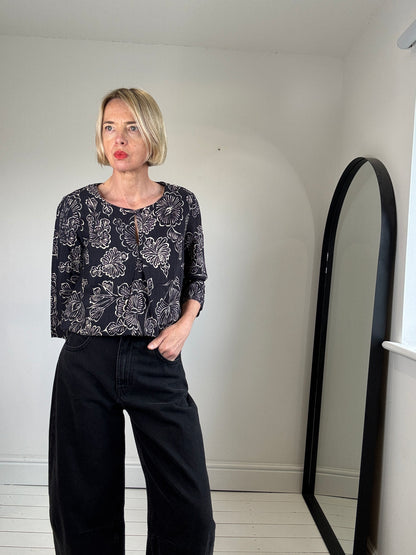TOAST Sketchy leaf top