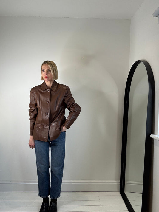 Buttoned leather jacket