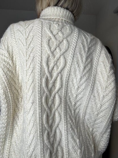Cable knit jumper