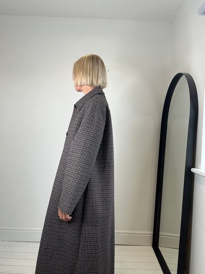 Check sb coat