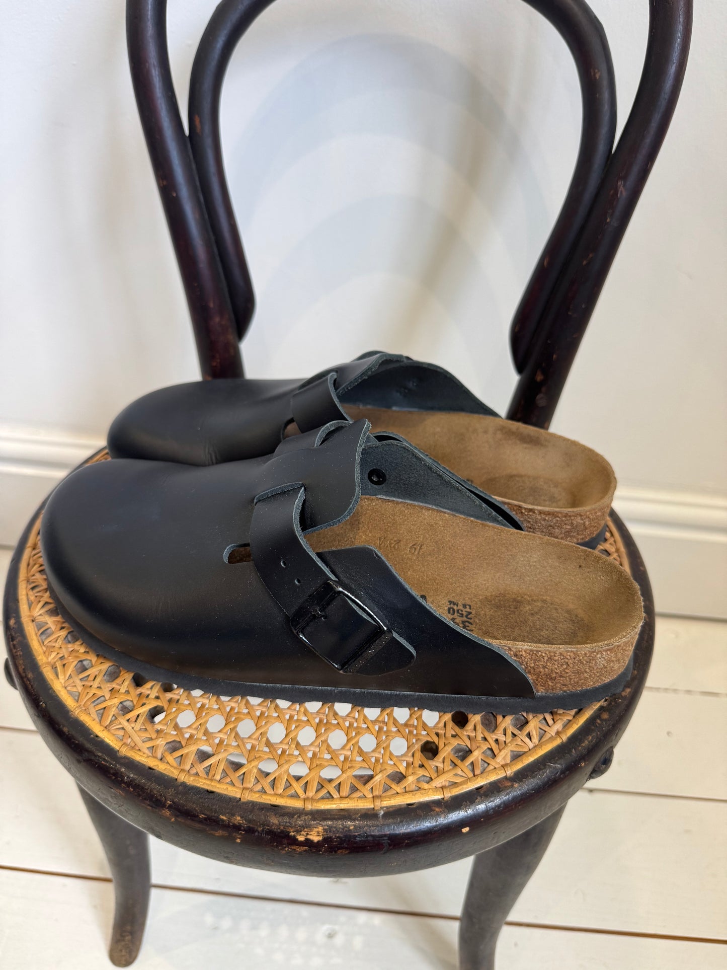 BIRKENSTOCK Boston mules