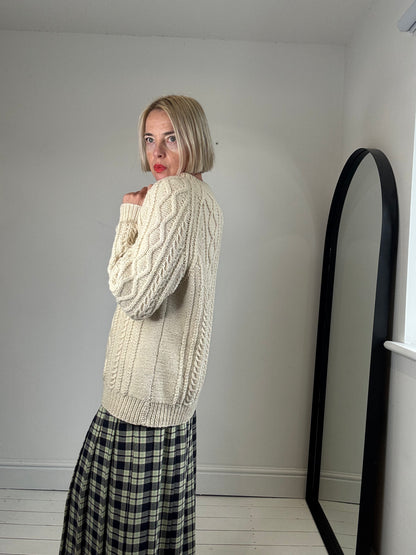 V'neck Arran jumper
