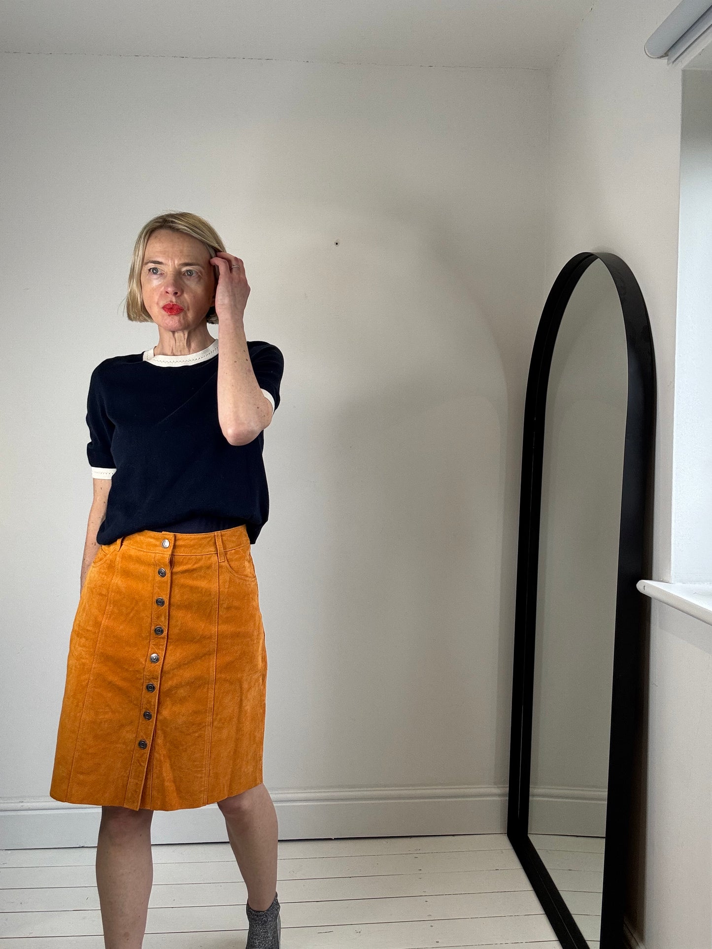 suede knee length pencil a line skirt lined selected femme popper front Western styling women's preloved secondhand 