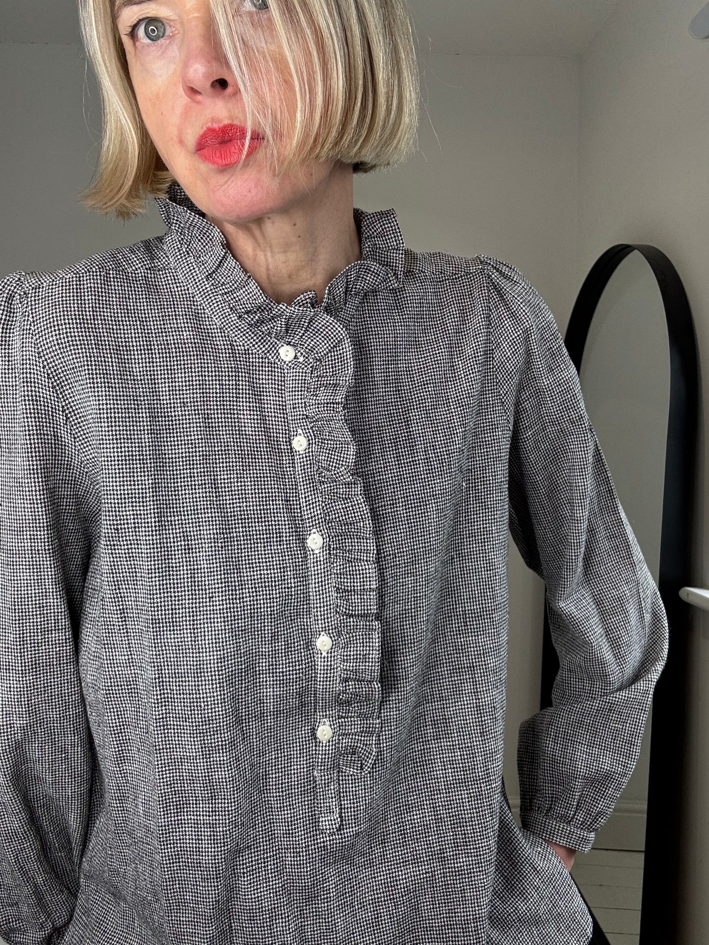 LONDON WOVEN frill shirt