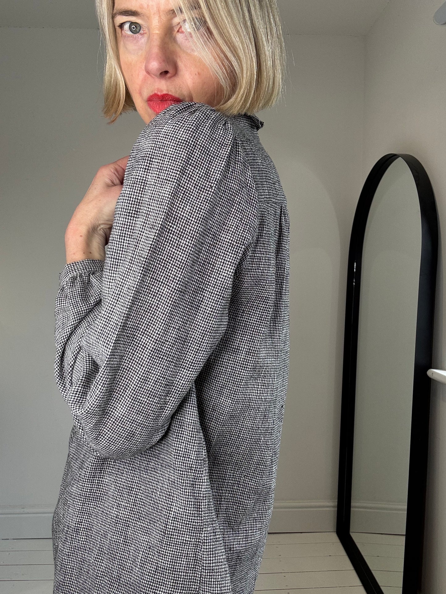 LONDON WOVEN frill shirt