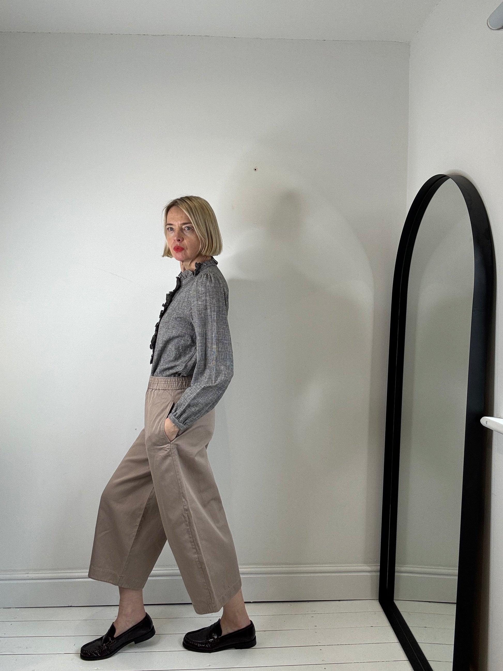 cos barrel leg cropped trousers preloved secondhand cotton pull on elasticated waist women's trousers