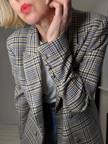 &OTHERSTORIES check db blazer