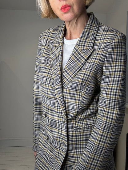 &OTHERSTORIES check db blazer