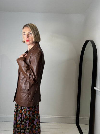 Buttoned leather jacket